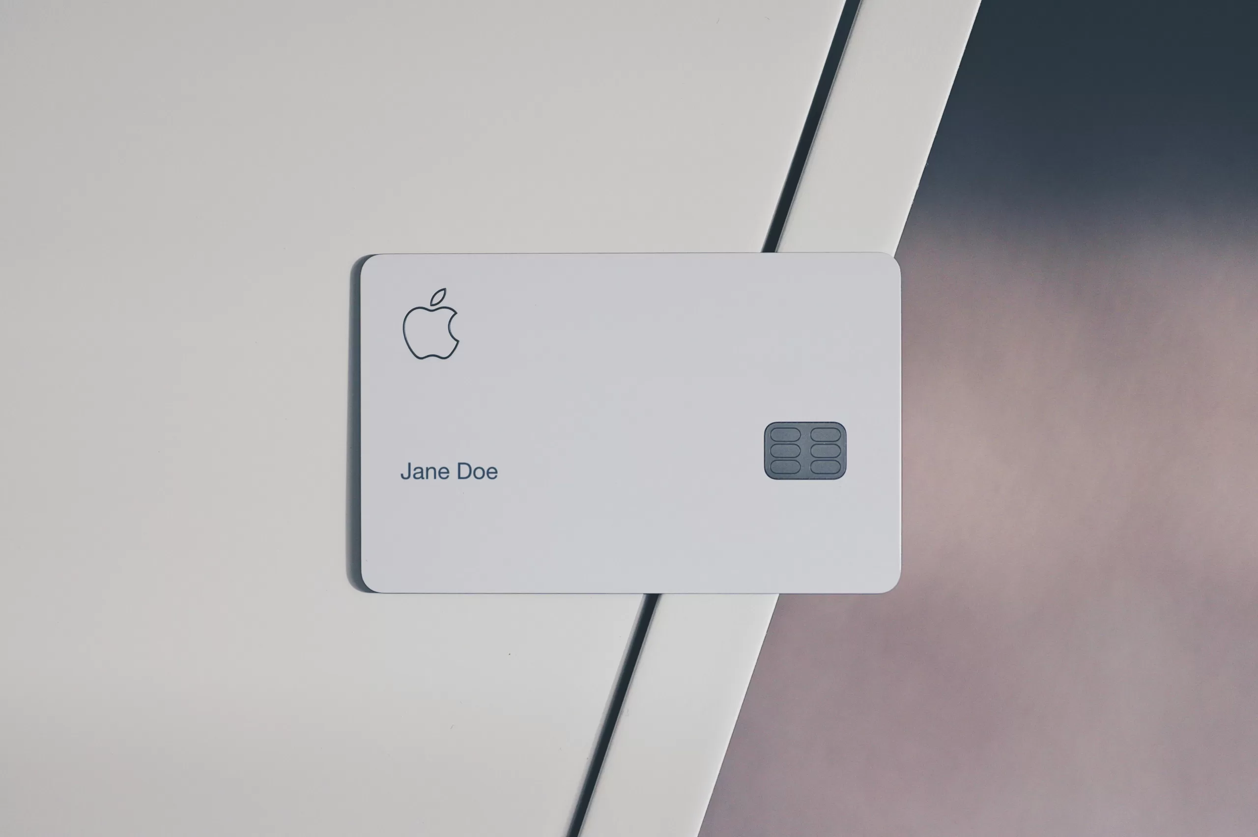 Alt=:apple-card-image"
